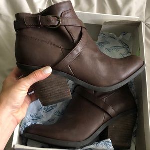 Lucky booties size 8